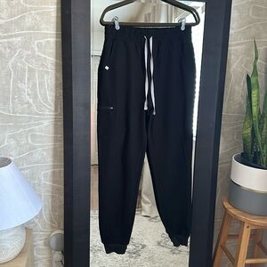 FIGS Black High Waisted Zamora Jogger Scrub Pants (Medium LONG)